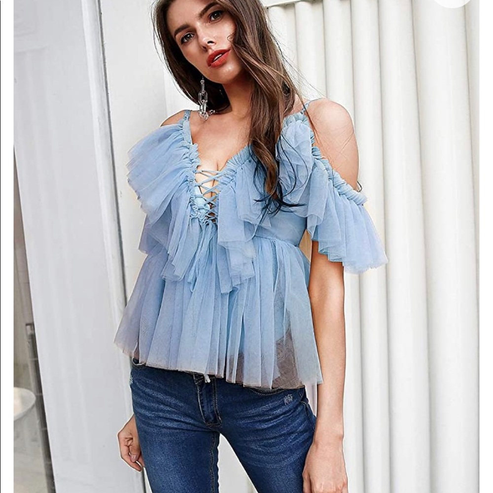 Off the Shoulder Top! - Picture 3 of 9